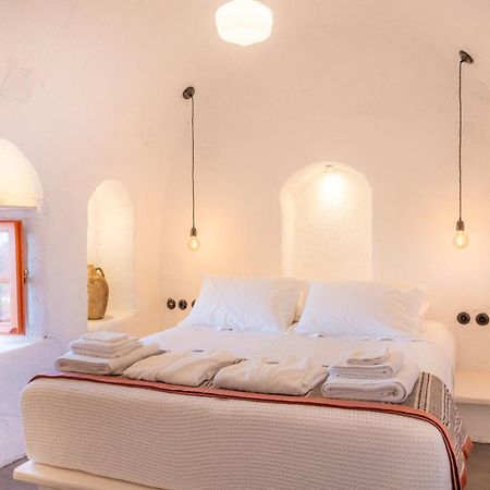 Santa Irini Retreat Hotel Thirasia Buitenkant foto