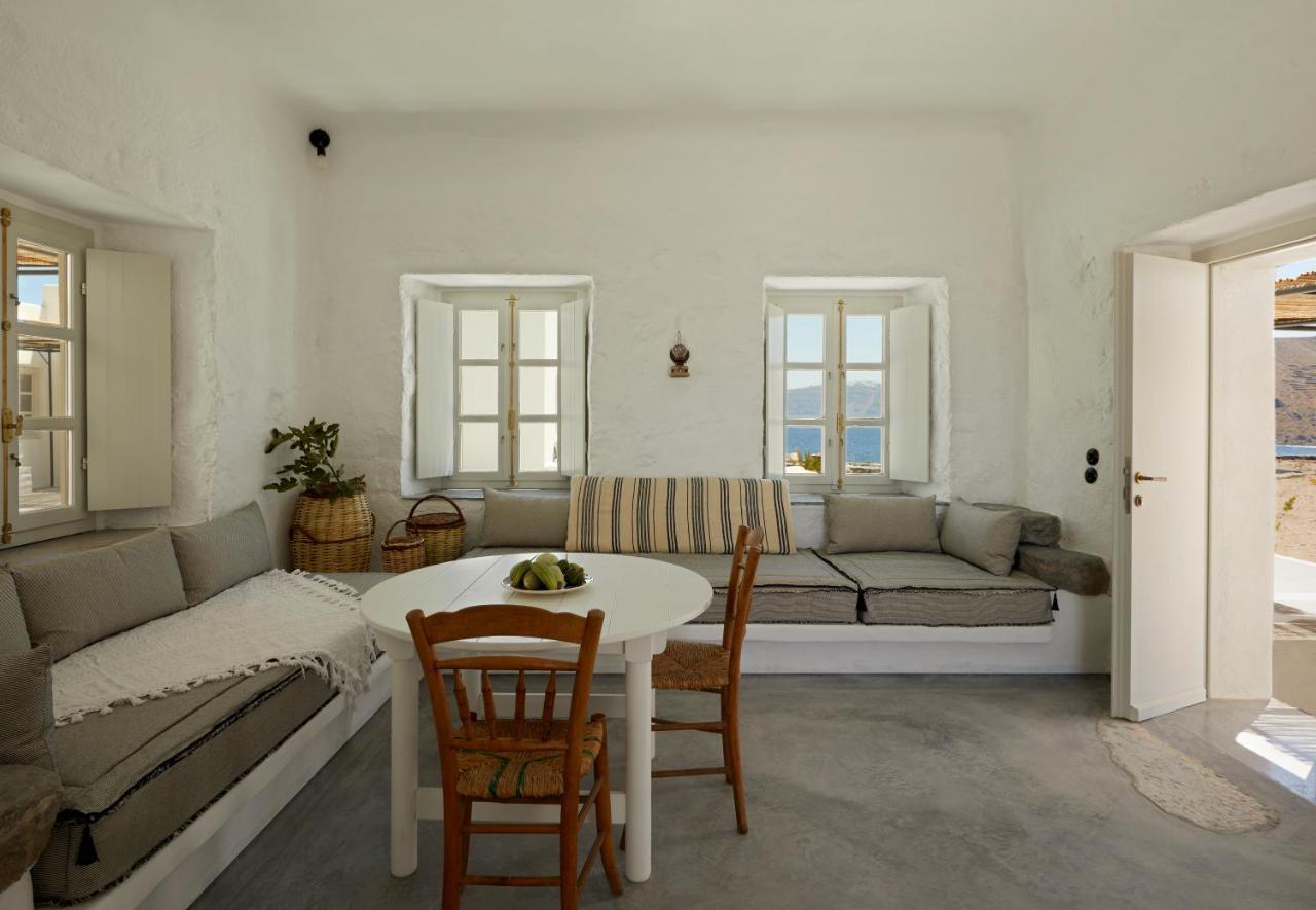 Santa Irini Retreat Hotel Thirasia Buitenkant foto