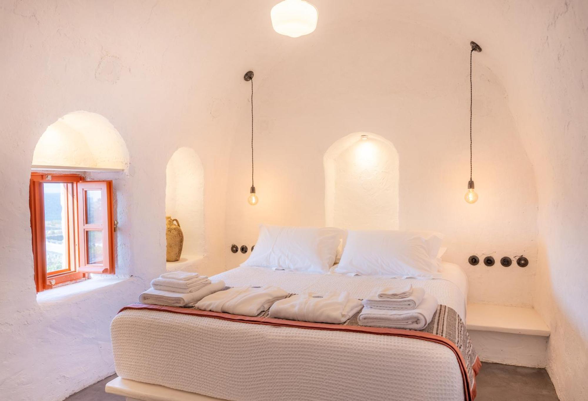 Santa Irini Retreat Hotel Thirasia Buitenkant foto