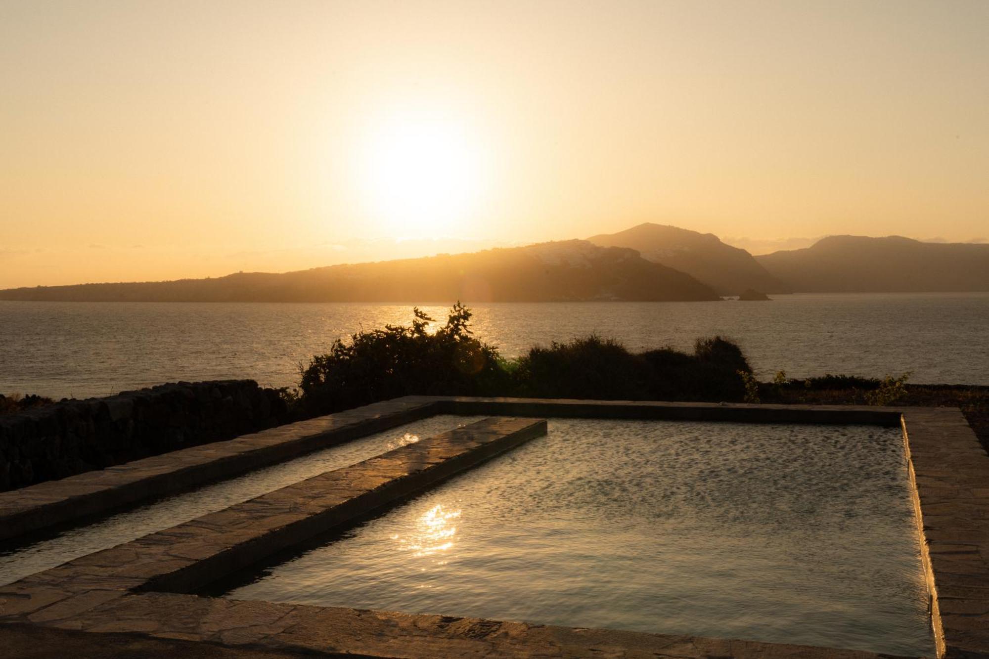 Santa Irini Retreat Hotel Thirasia Buitenkant foto